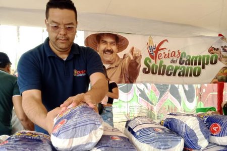 photo_5028462532825385748_y