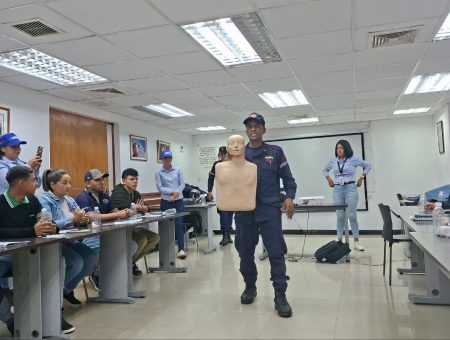 photo_5179305413508271281_y